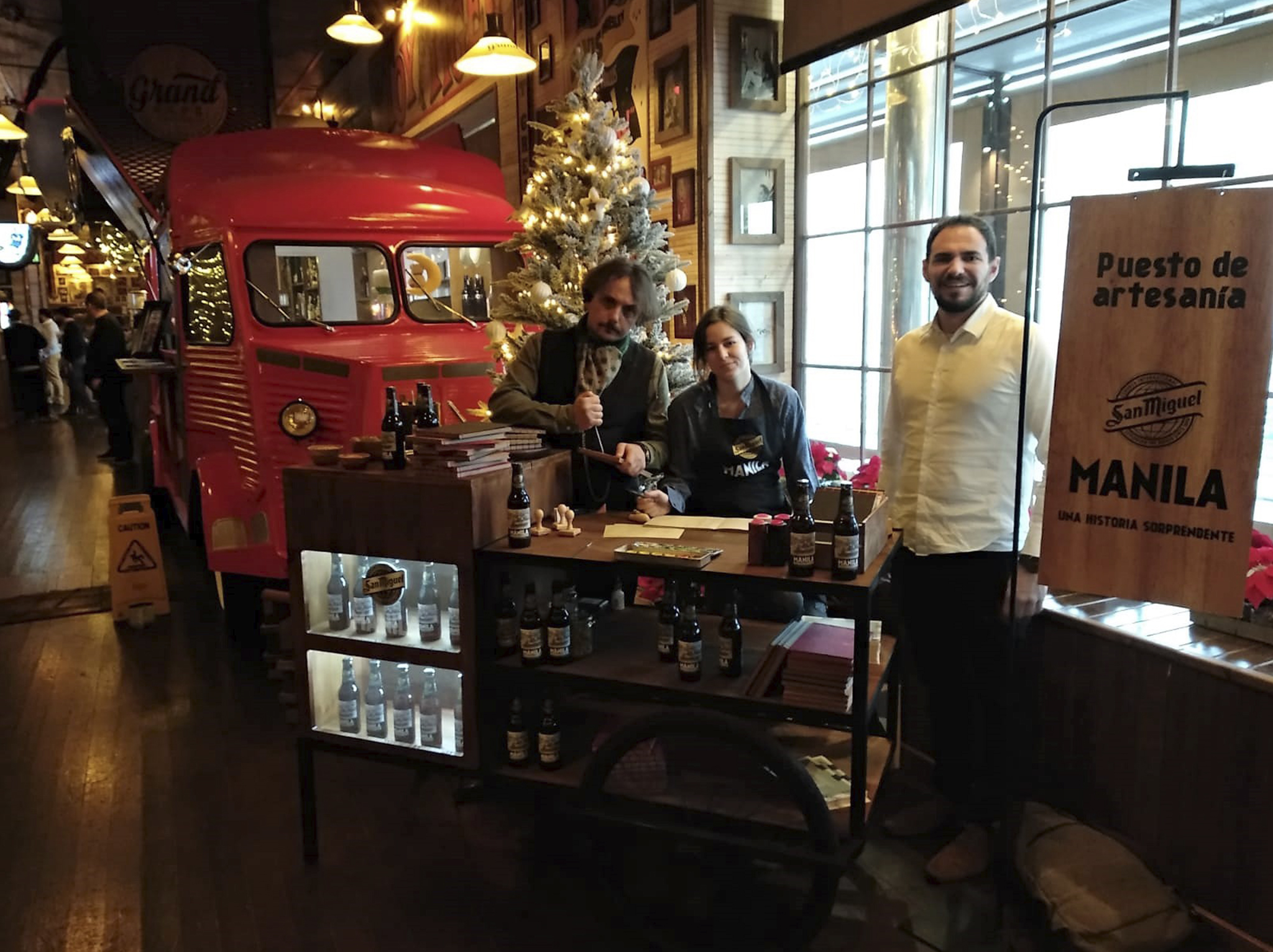 El carro, de local en local